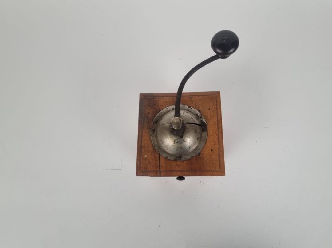 Elettrodomestici da cucina: Alte Kaffeemühle aus 1906 – Usato da Moosseedorf venduto da dfe_s5hz 2