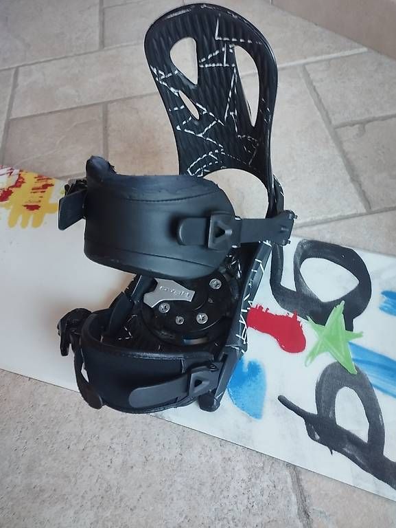 Board: Snowboard enfant 120cm – Usato da Cudrefin venduto da Titanium01 3