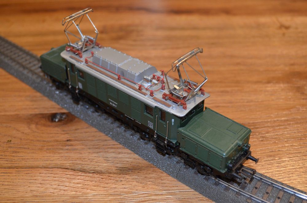 Locomotive Diesel Allemande Lima BR 288 – Avec Deux Wagons Camouflage (coffret 9704), Occasion