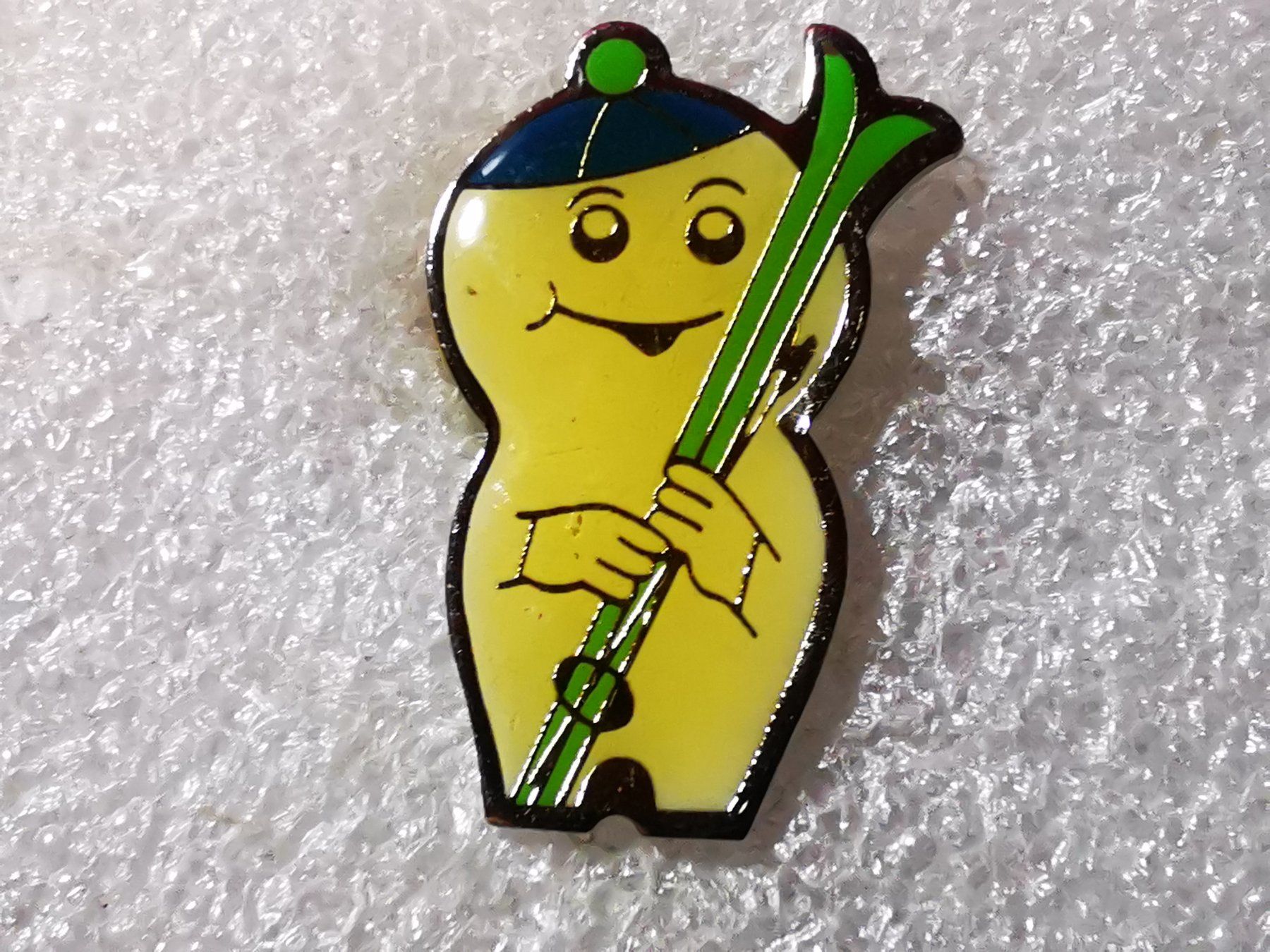 Placchette & Badge: Ansteckpin 33: Maga Bio – Usato da Oppligen venduto da Pin-Fall-Shop