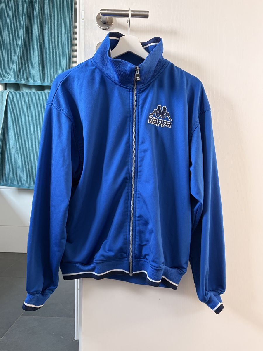 Kappa Giacche: VINTAGE BLUE KAPPA TRACK JACKET MEDIUM – Nuovo (secondo la descrizione) da Villmergen venduto da sar_yrt7
