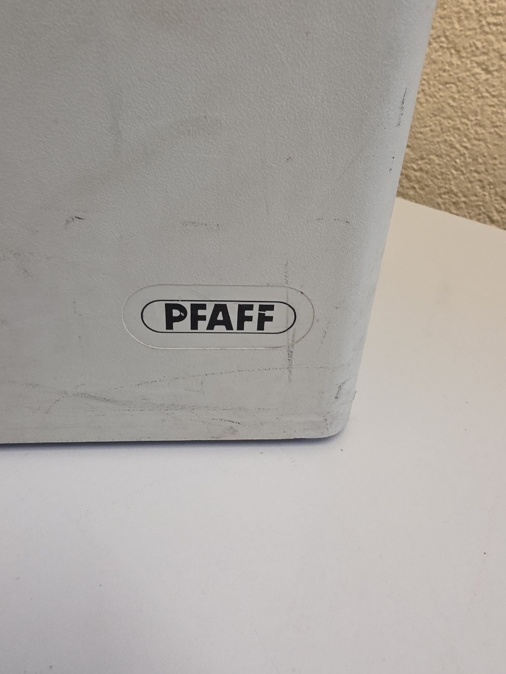 Pfaff Nähmaschinen: Pfaff 297 Nähmaschine mit Koffer, Schweizer Edition – Gebraucht aus Alberswil von mario889 1
