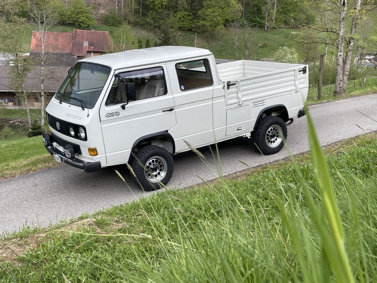 VW Autos: VW T3 Doka Syncro / ab Mfk 7.6.23 – Gebraucht aus Schmiedrued von  1