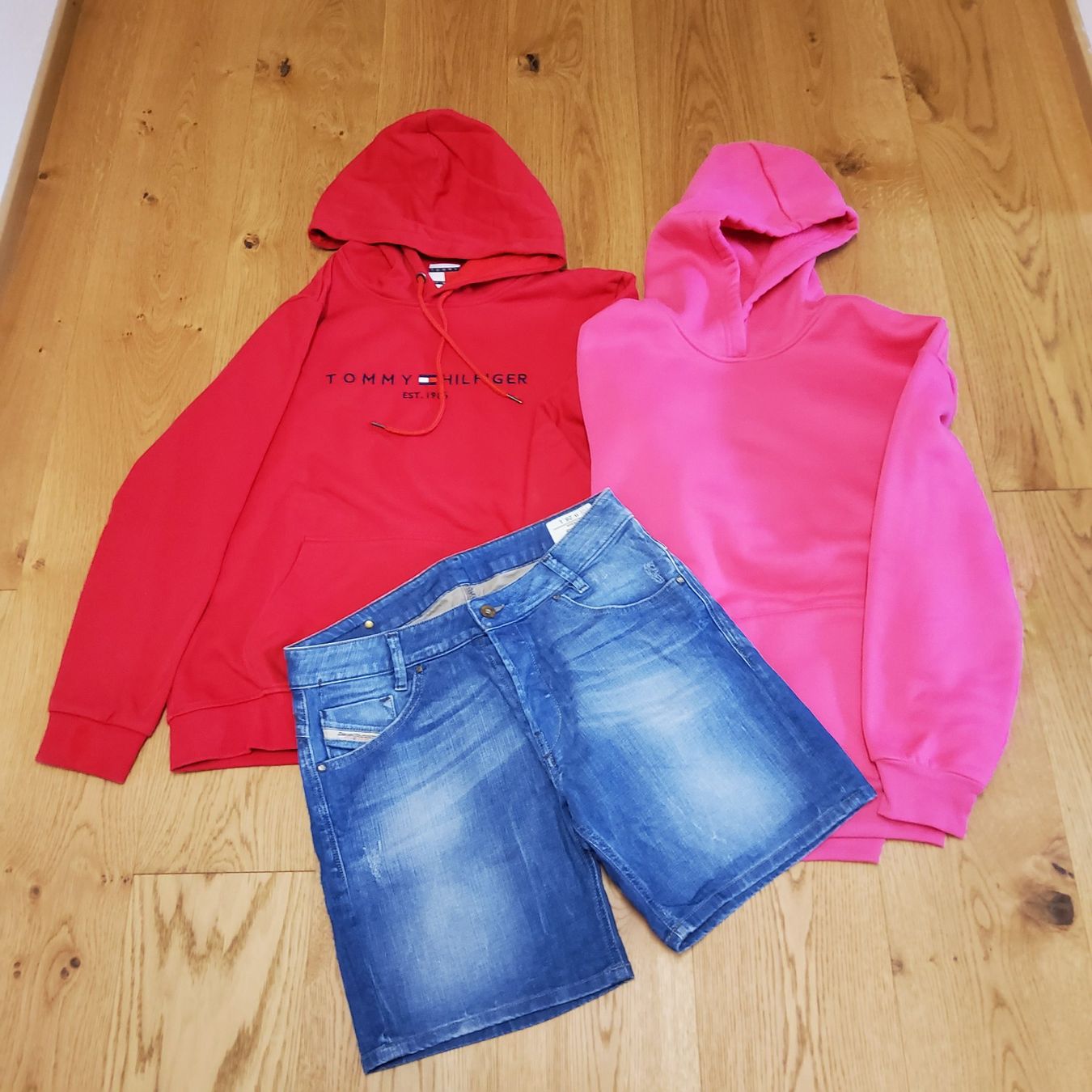 Tommy Hilfiger Lotti di vestiti: Kleiderpacket: oversize – Usato da Naters venduto da 3904Naters