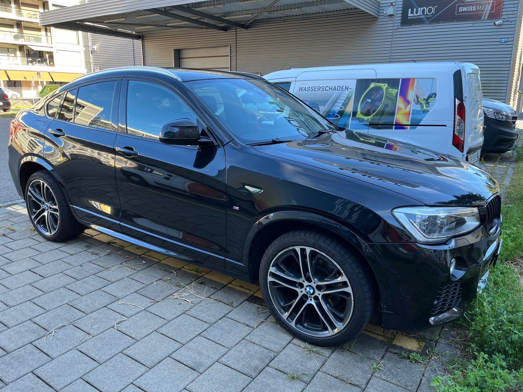 BMW Automobili: BMW X4 35D M Sport – Usato da Zürich venduto da sooncharee 2