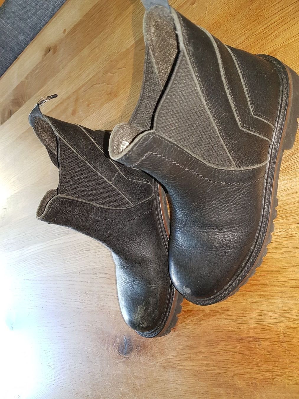 Scarpe da donna: Stiefel gr 37 – Usato da Gwatt (Thun) venduto da Letzte-Chance-III 7