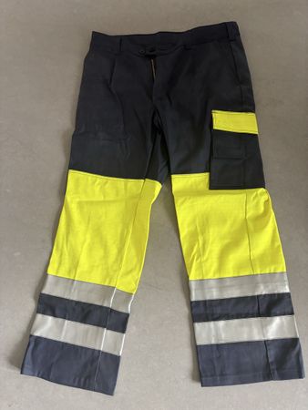 Protex Warnschutzhose / /Arbeitshose, Grösse 48, neuwertig!!