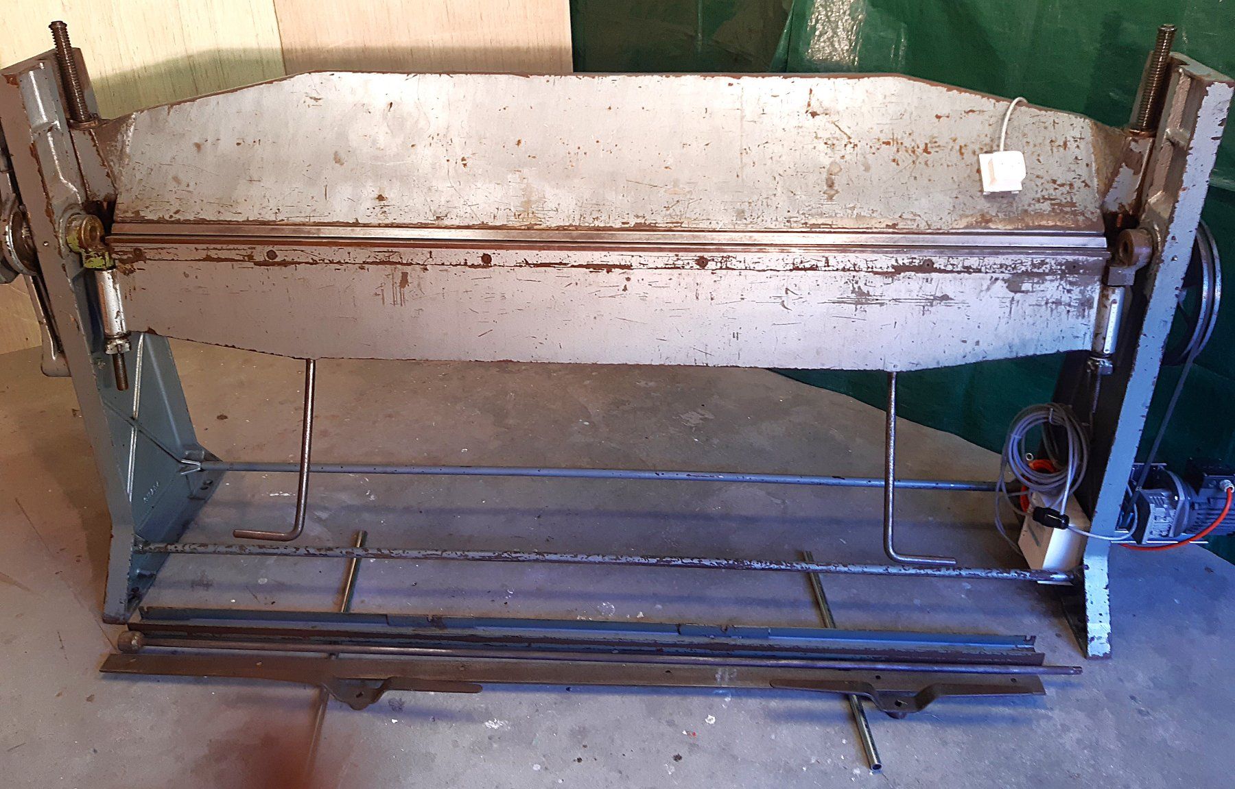 Tutte le macchine: Abkantbank 204 cm RAS, mit Motor – Usato da Wattwil venduto da webrawa