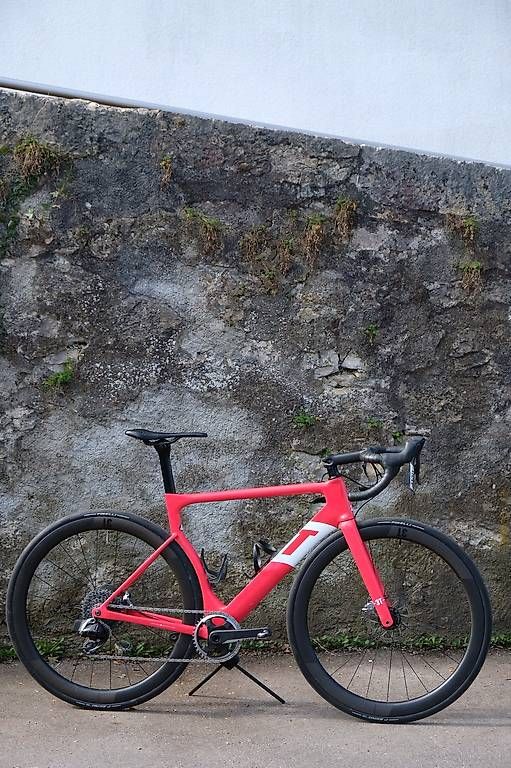 3T Biciclette: 3T Strada Team Red with SRAM Red AXS - Size Medium – Usato da Rüschlikon venduto da auseverysoup