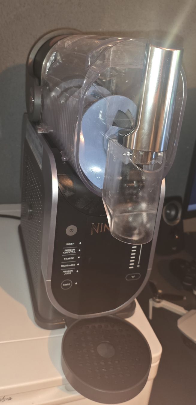 Elettrodomestici da cucina: Ninja Shlushy Maker – Usato da Herdern venduto da zNepex448 1