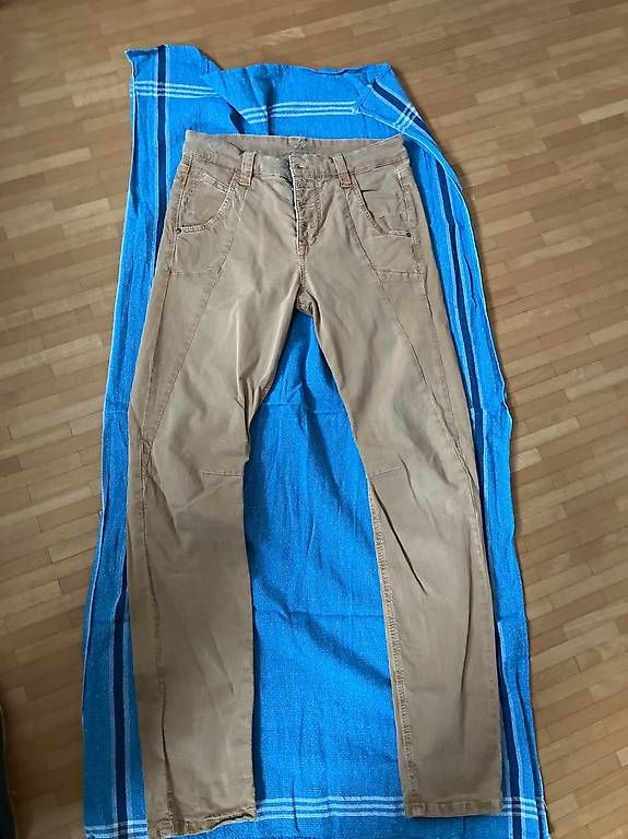 Jeans: jeans beige – Usato da baar venduto da Lstar