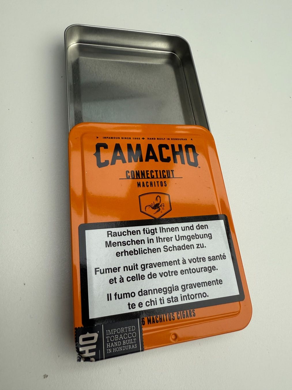 Altri Prodotti per fumatori: Metall Zigarillo-Box Camacho Connecticut Machitos, TOP – Nuovo (secondo la descrizione) da Unterengstringen venduto da Tnovus 2