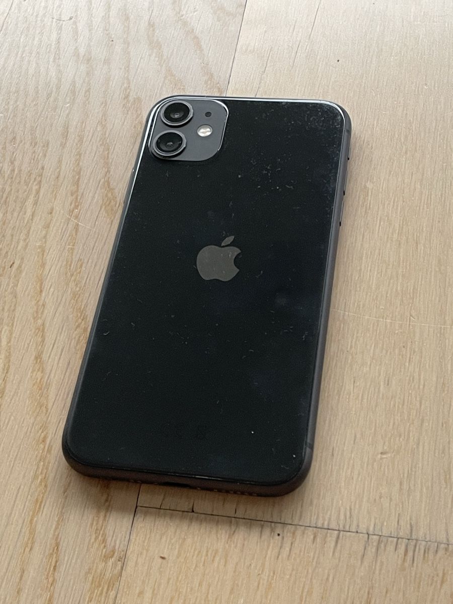 Apple Telefoni cellulari / Smartphones: Apple iPhone 11 (06/2023) – Usato da Lutry venduto da Berchideddu 2