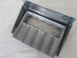 Vintage Wandaschenbecher / Alu