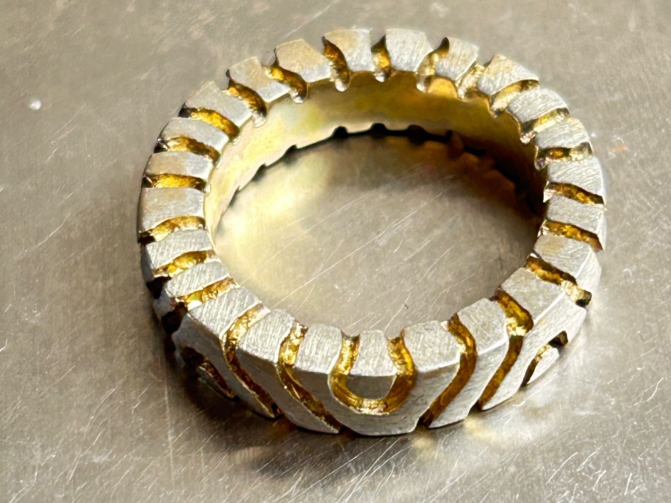 Ringe: Silber Ring 54 - geometrisches Muster, Vintage – Gebraucht aus Basel von bellespirit