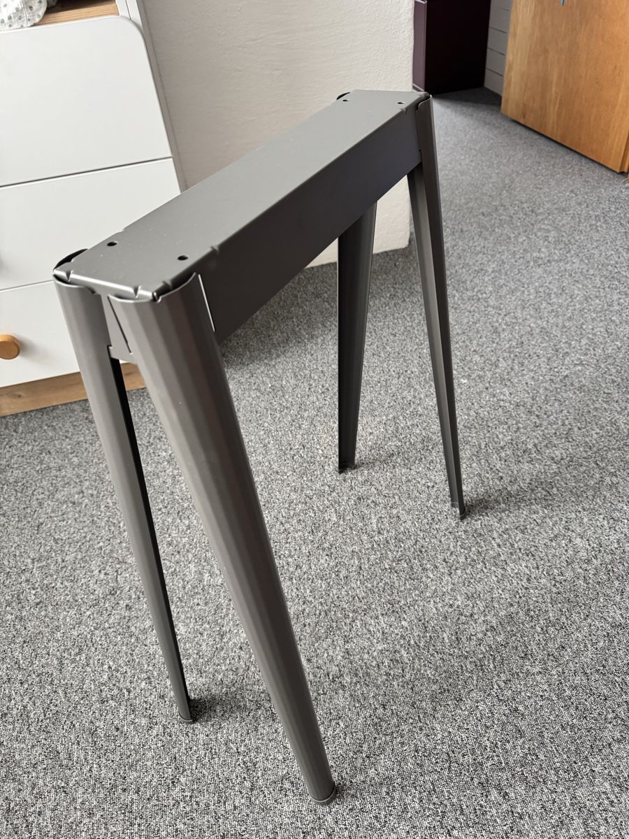 Ikea Altri mobili per ufficio: IKEA Tischbeine neuwertig – Usato da Schaffhausen venduto da lemark