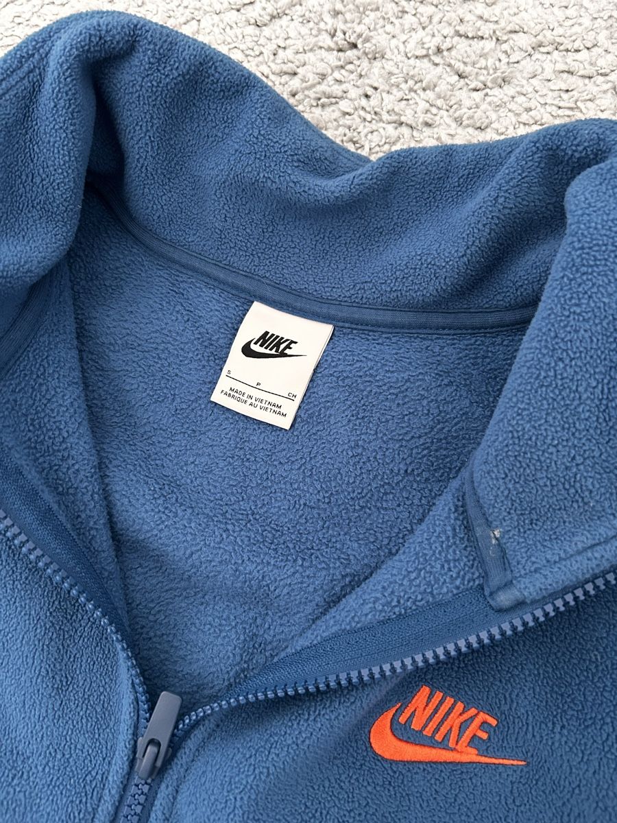 Nike Maglioni & Felpe: Pull Nike bleu avec fermeture éclair taille S – Usato da Gland venduto da astra18