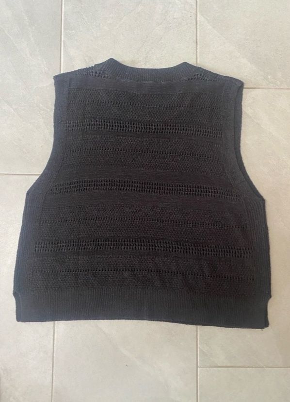 Tom Tailor Tops: Top noir sans manche maille tricot Tom Tailor – Neu (gemäss Beschreibung) aus Granges VS von avm_mj7b 1