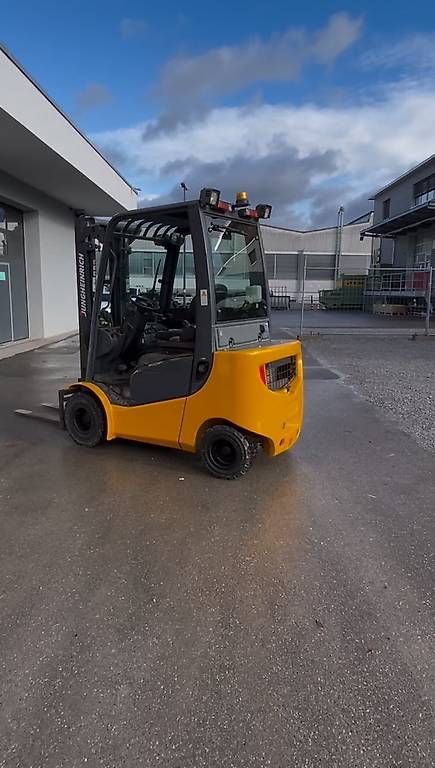 Jungheinrich Carrelli elevatori e a forche: Jungheinrich DFG 320 Diesel Stapler – Usato da Grüningen venduto da Werk89.zuerich 4
