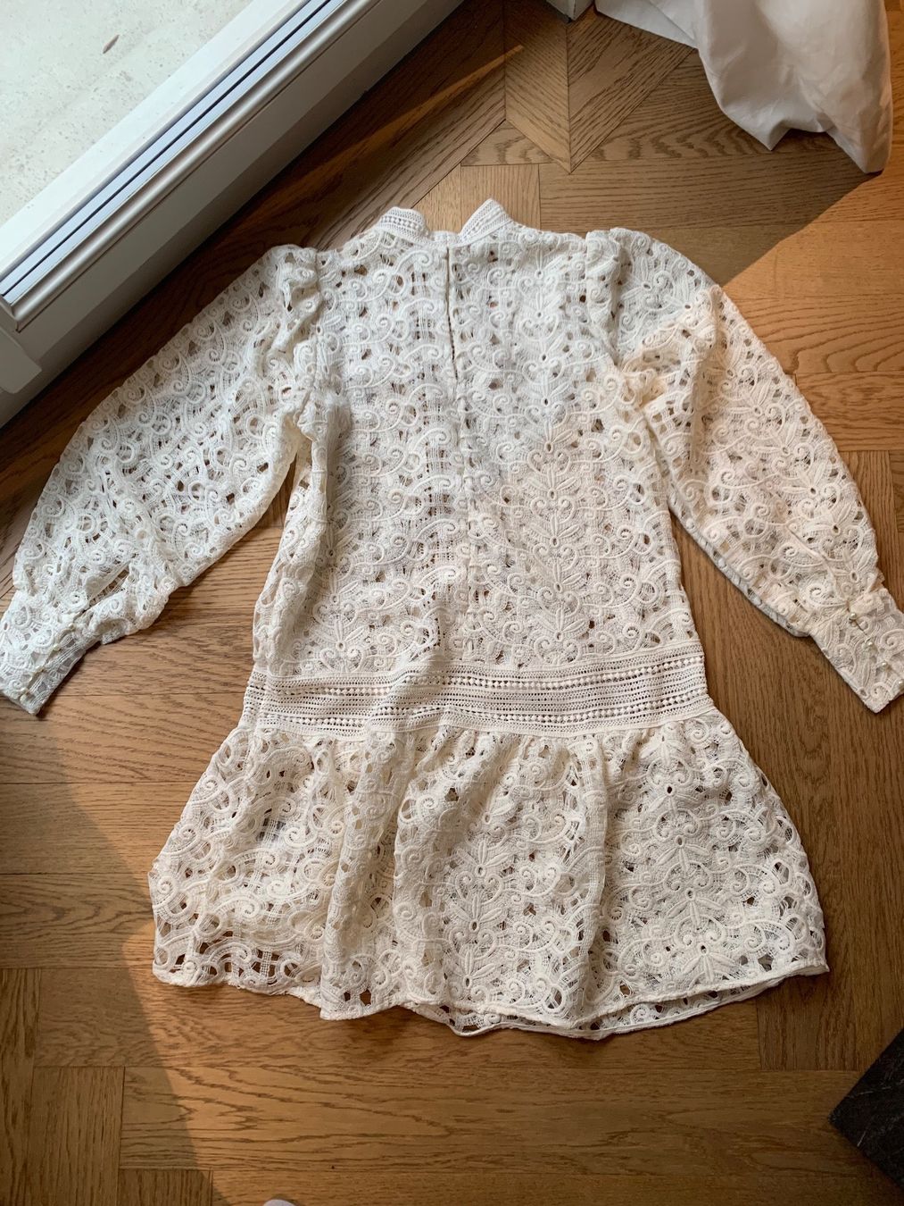 Vestiti: H&M Spitzenkleid – Usato da Zürich venduto da aow_8p7m 3