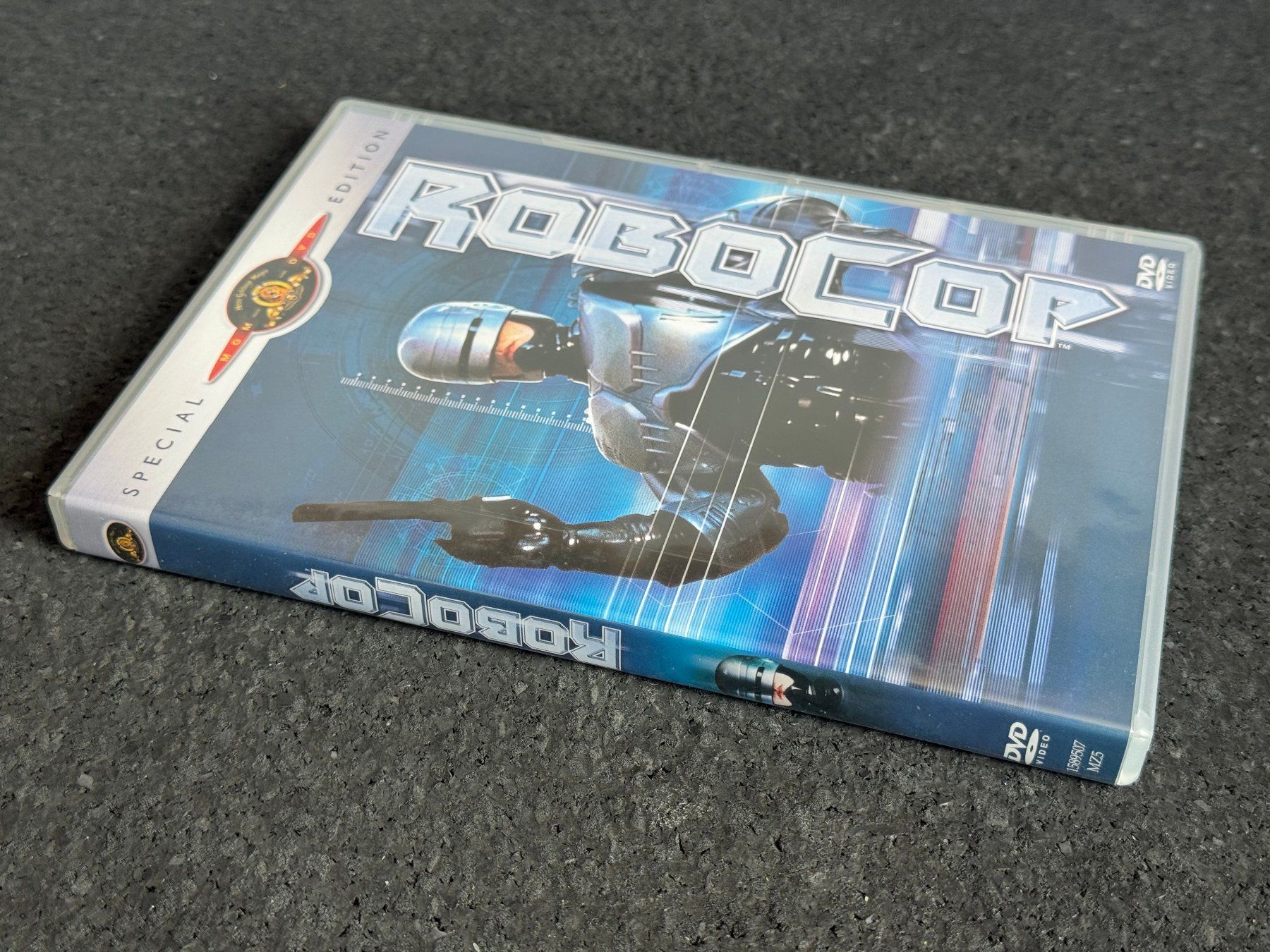 Tutti i DVDs: ROBOCOP Special Edition DVD DE/EN/SP – Usato da Fribourg venduto da tschjoly 5