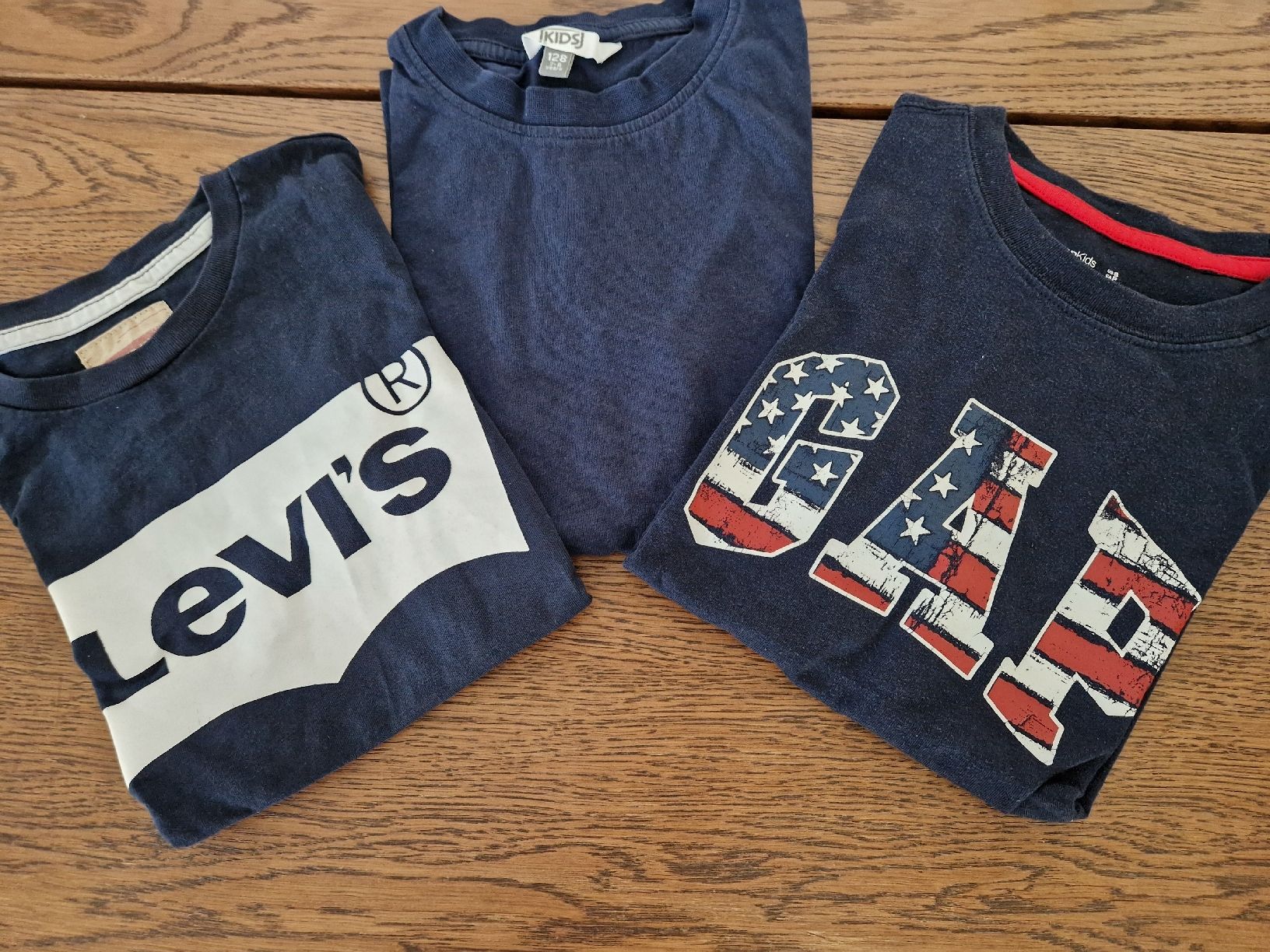 Levi's Camicie, T-shirt & Polo: t-Shirs 3 Stück Gr. 128 – Usato da Davos-Dorf venduto da Bpelikan