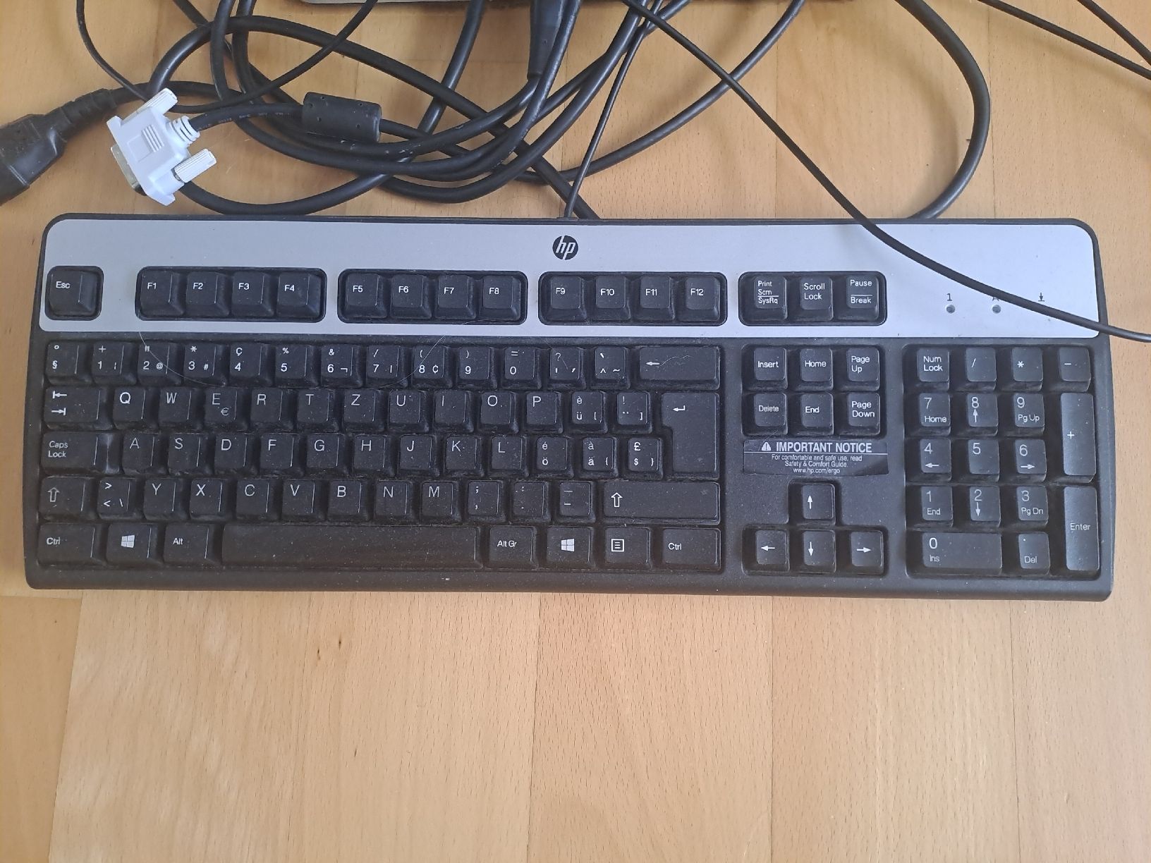 Hewlett Packard PC: PC Bilschirm HP – Usato da ZUERICH venduto da BG9RF 2