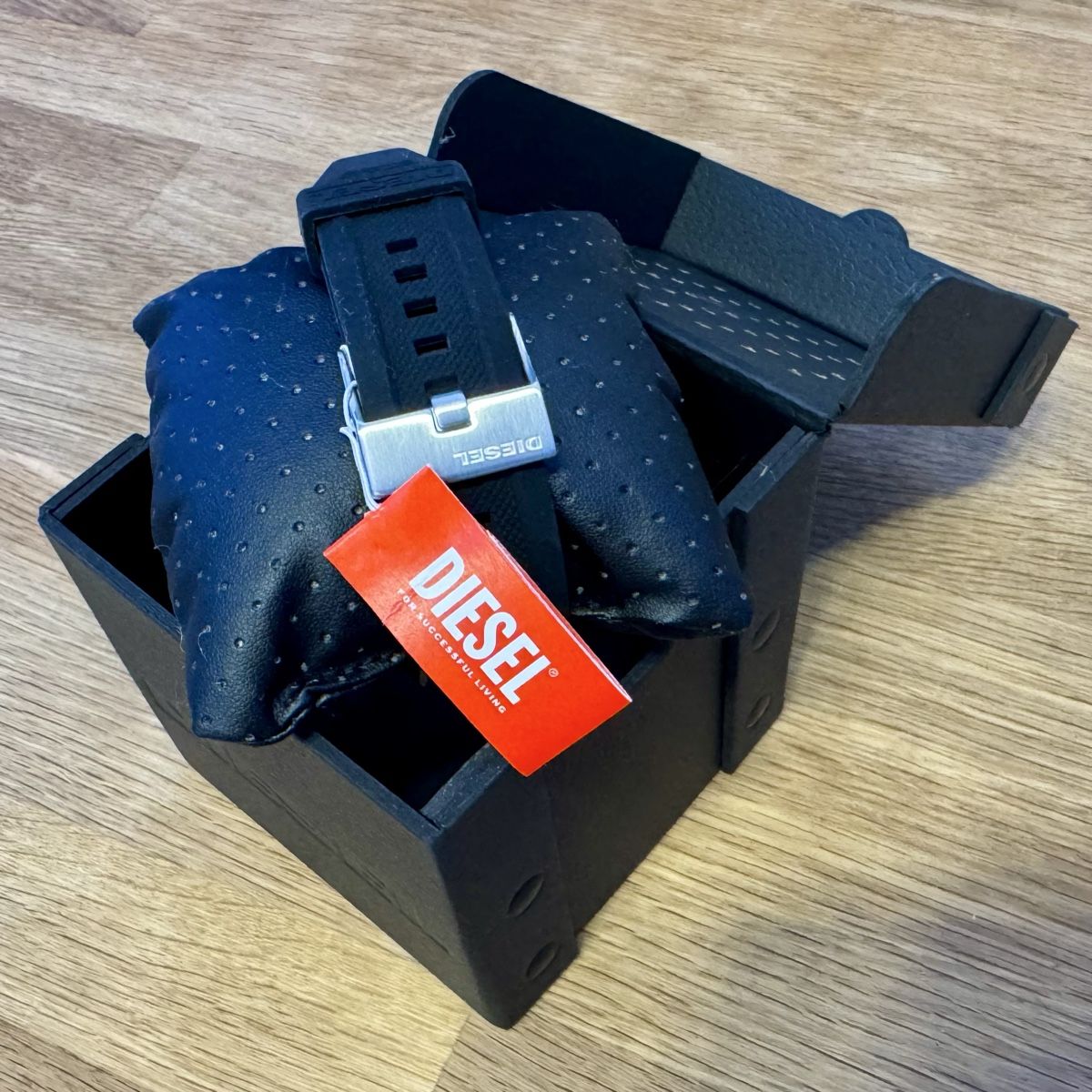 Diesel Orologi: Diesel Digitaluhr Crusher – Nuovo e nell'imballaggio originale da Löhningen venduto da Jeremy_Schlatter 2