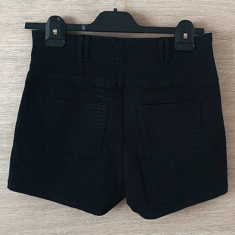 Pantaloni: Hot Pants High Waist Gr. 38/M – Usato da Erschwil venduto da andora00 2