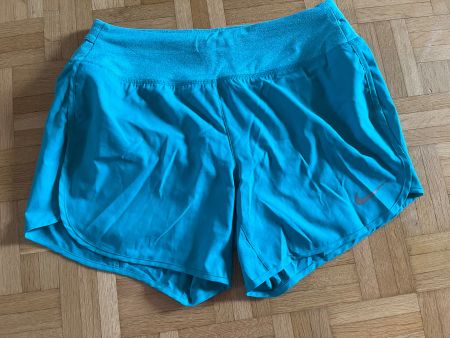 Nike Dri-Fit Damen Sportshorts kurze Hose Gr. S