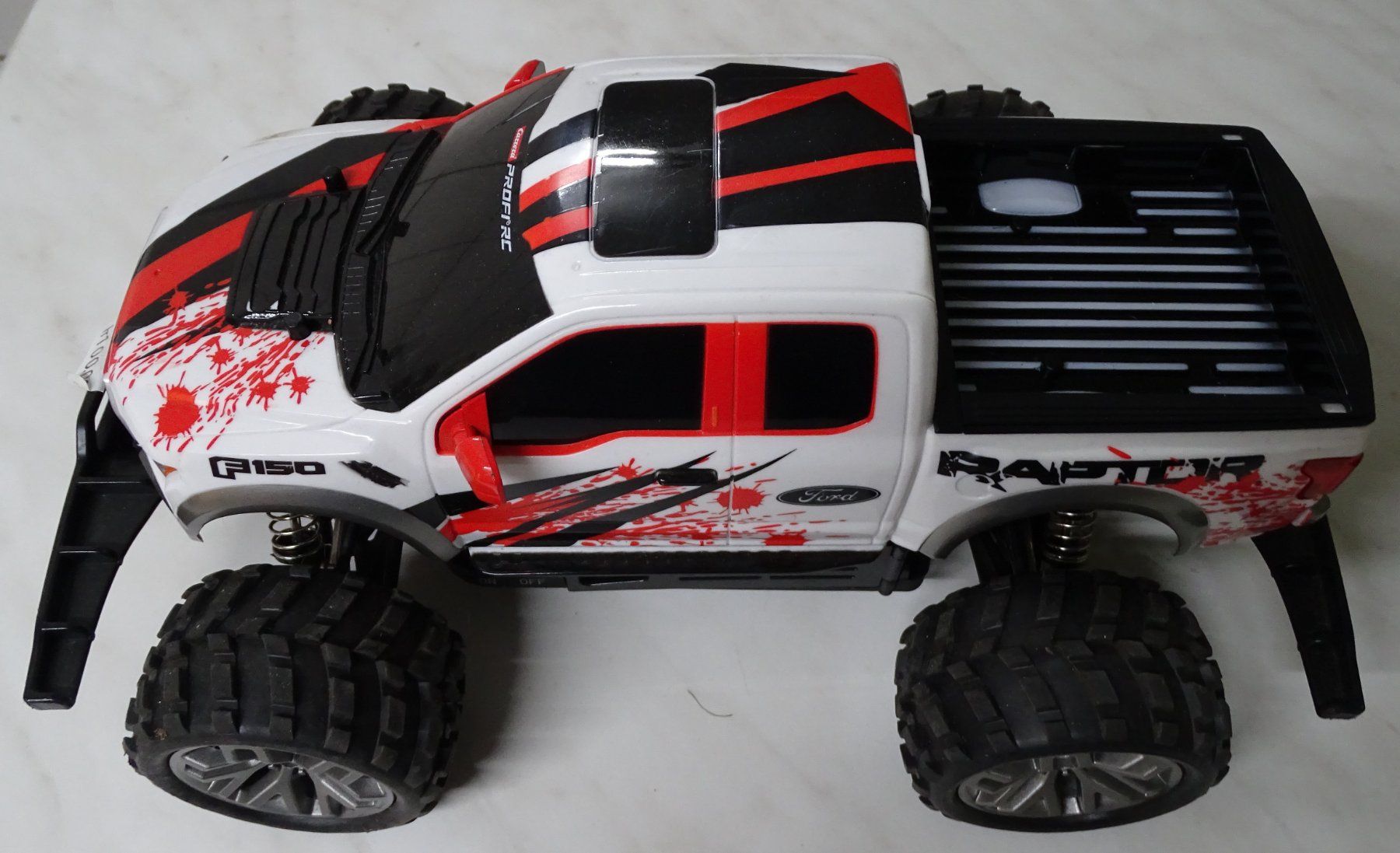 Modellismo RC: Ferngesteuertes Auto – Usato da Melchnau venduto da Lhofer 1