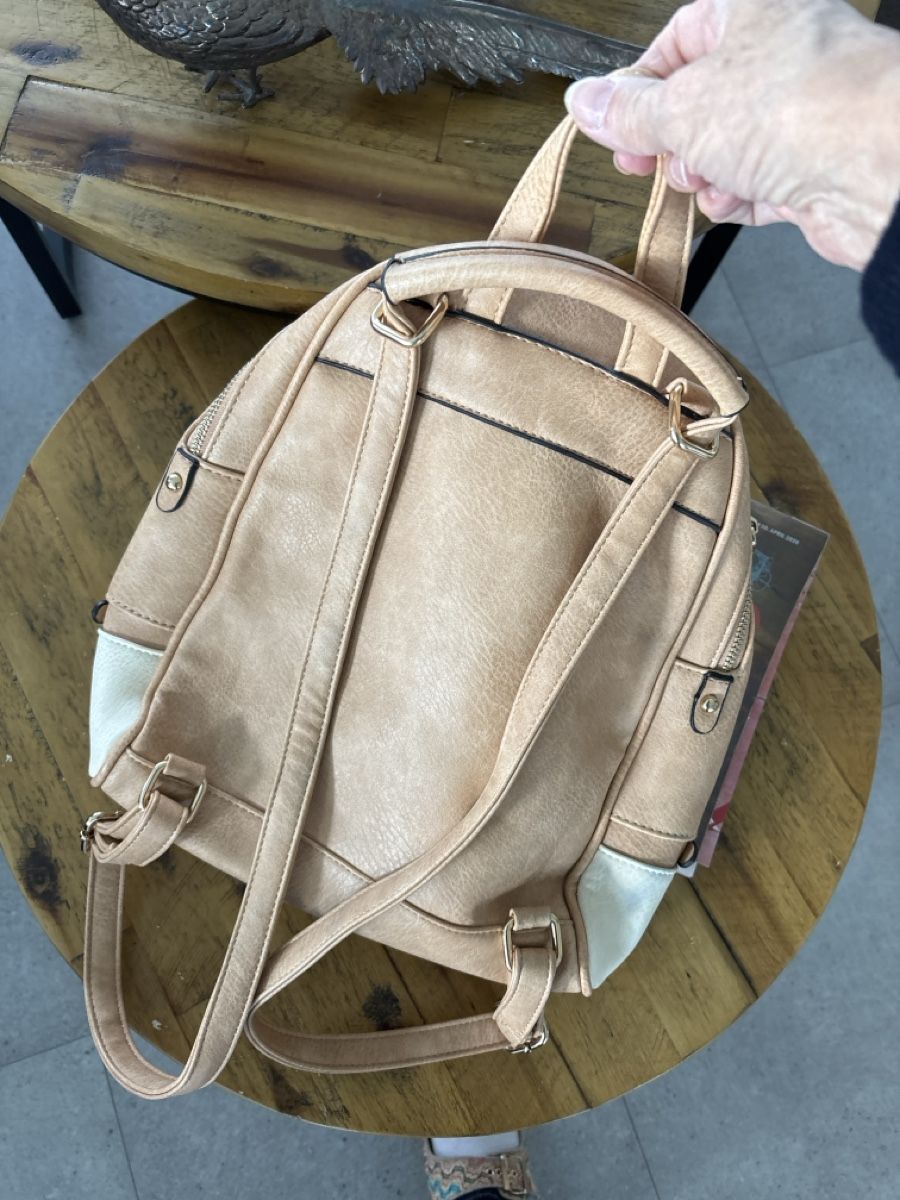 Zaini: Leder Rucksack – Nuovo (secondo la descrizione) da Krattigen venduto da Landado 1