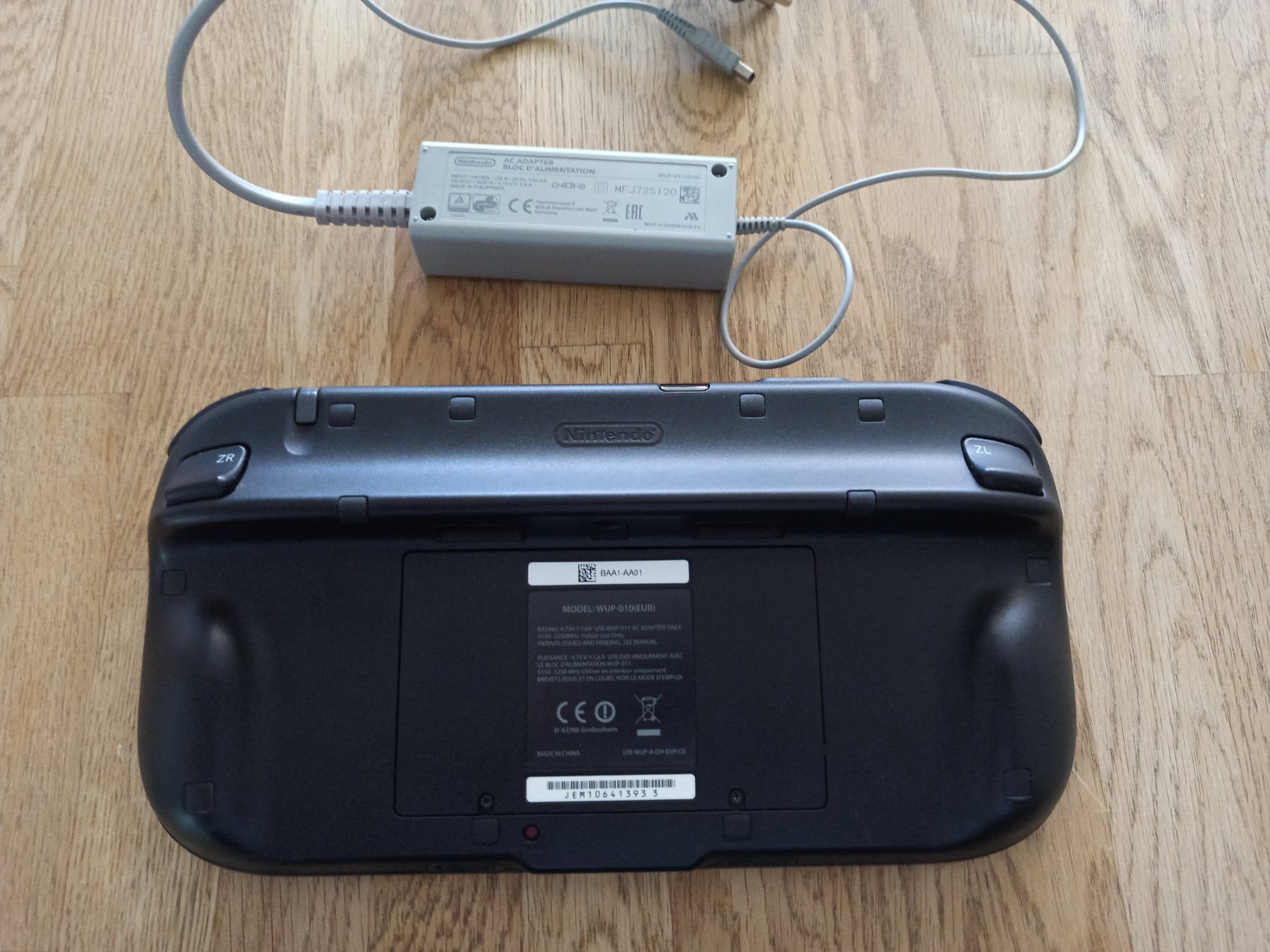 Nintendo Controller: Nintendo Wii U GamePad  (EUR) - Controller  Model WUP-010 – Usato da Oberweningen venduto da mar_87mx 2