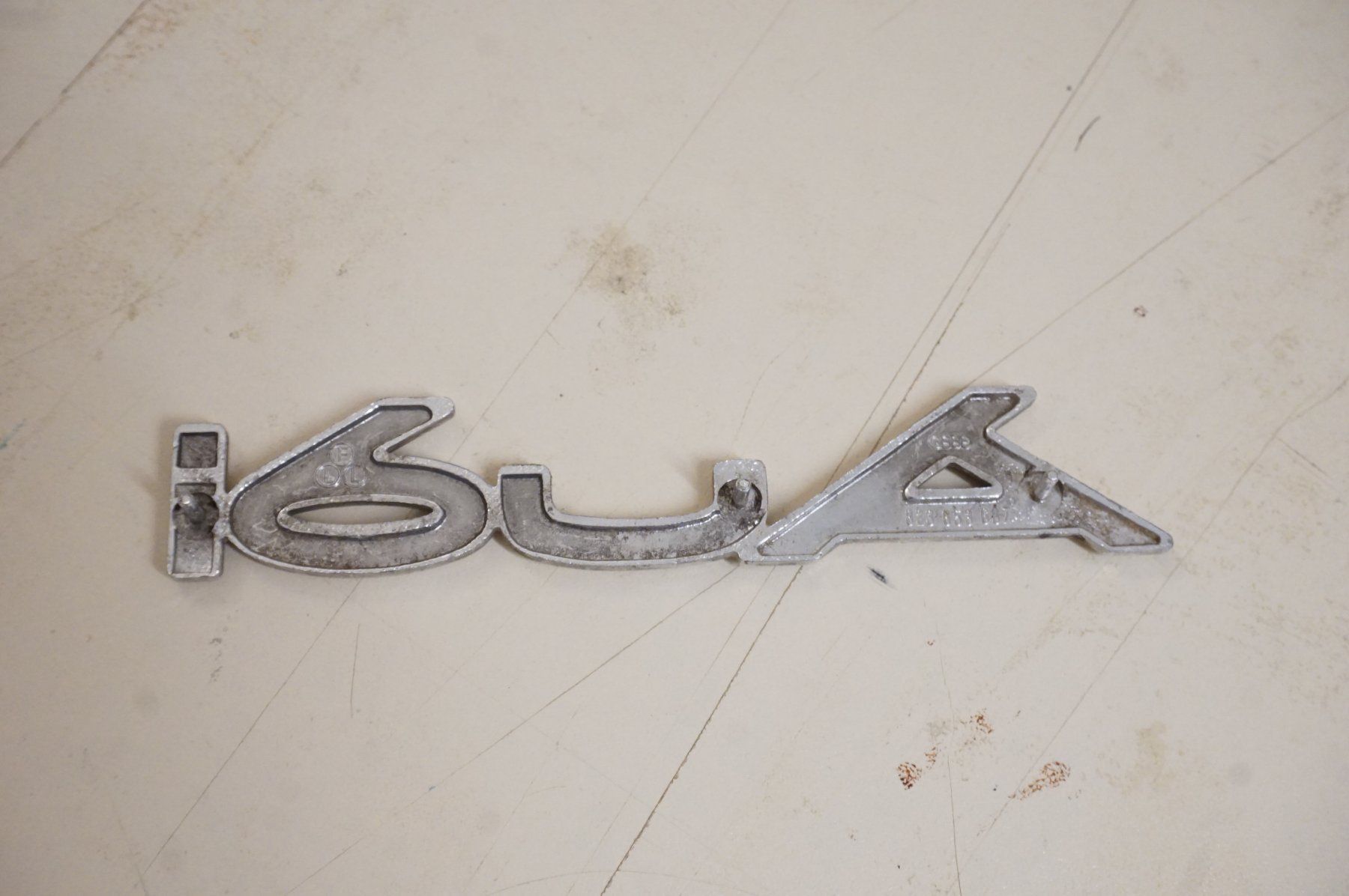 Audi Placchette & Badge: Badge AUDI 80 – Usato da Ependes VD venduto da Cartonabanane 2