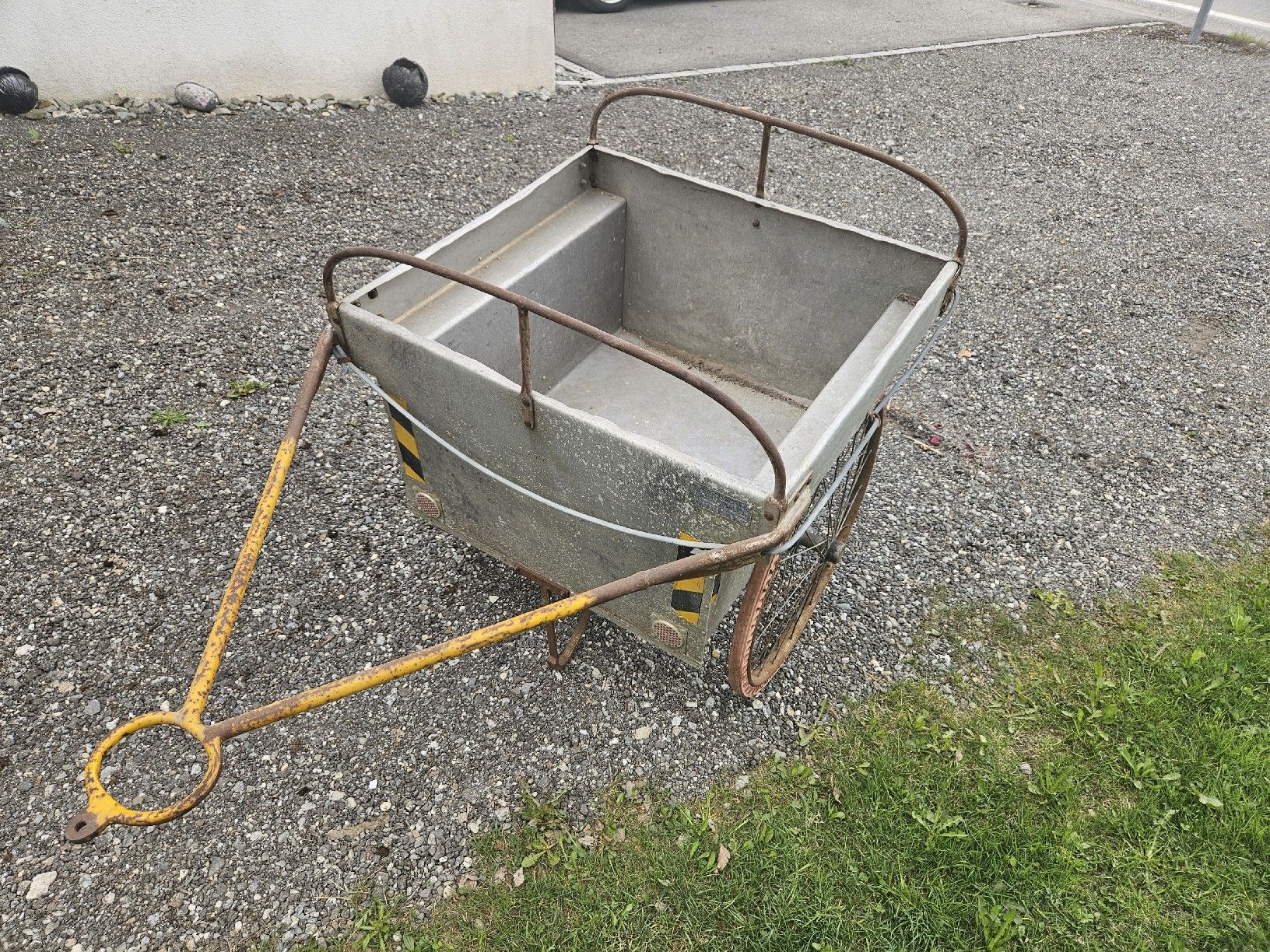 Rimorchi: antiker postanhänger – Usato da Obersaxen venduto da rapausa 1