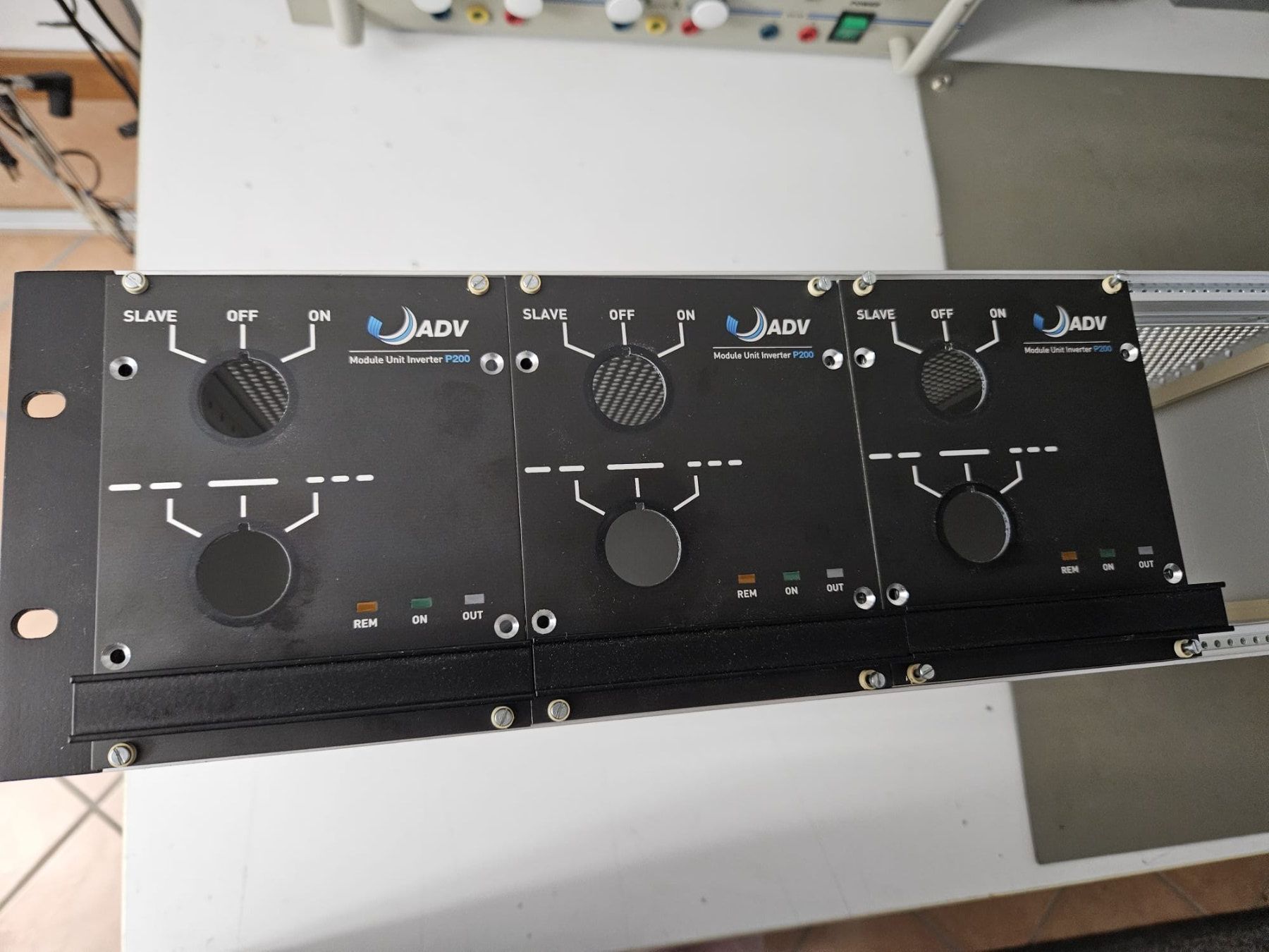 Sonstiges Zubehör: Rack 19' mit 3 Einschubmodulen – Gebraucht aus Genestrerio von GIDI02 8