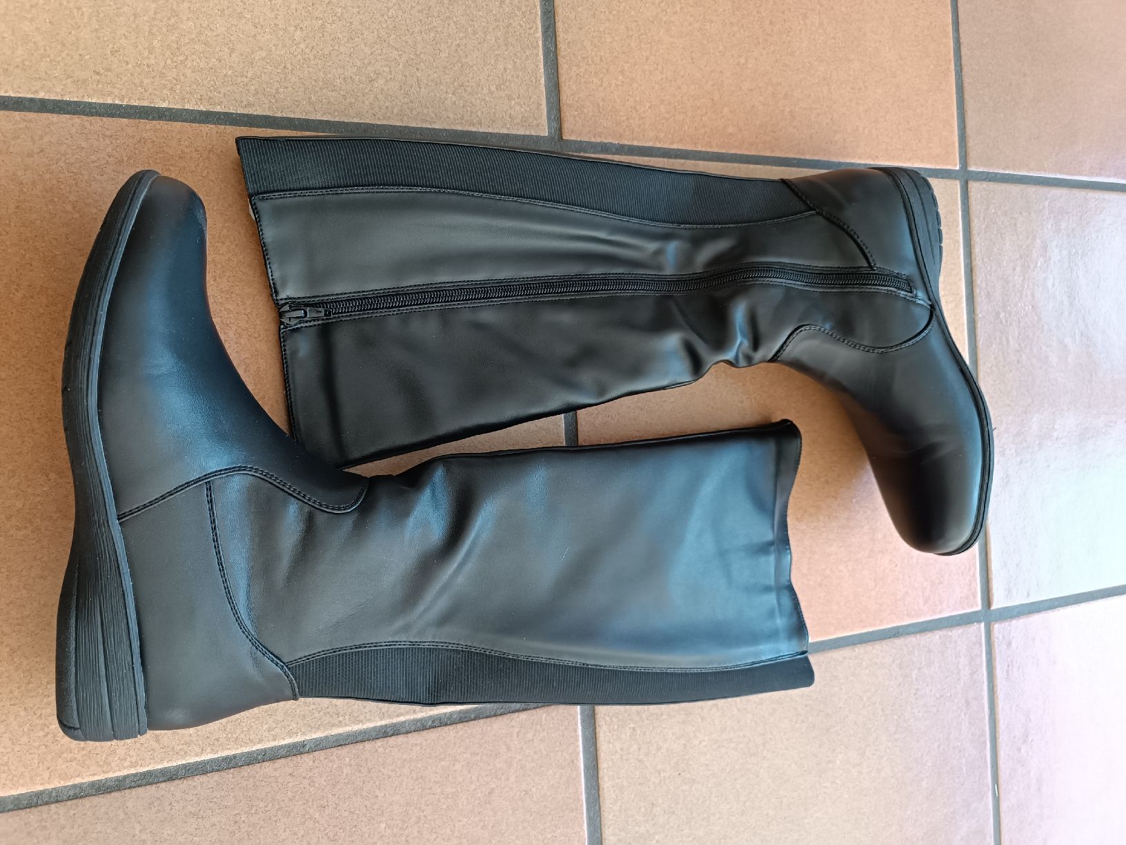 Scarpe per ragazze: Bottes noires neuves, taille 38 – Nuovo e nell'imballaggio originale da Bevaix venduto da dusspe 1