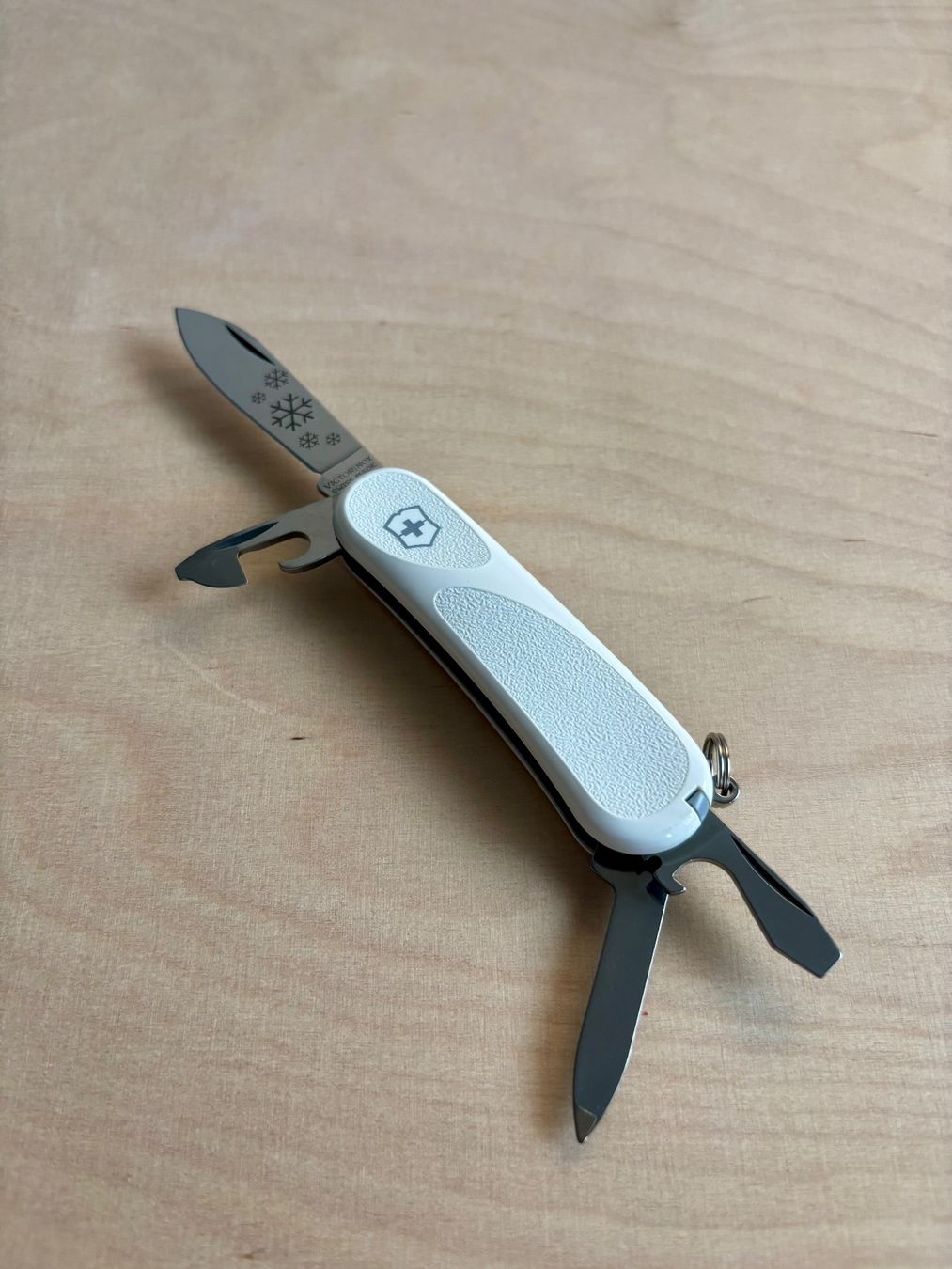 Victorinox Coltelli tascabile: Victorinox Winter Magic von 2016 – Nuovo (secondo la descrizione) da Pfungen venduto da bayside01 3