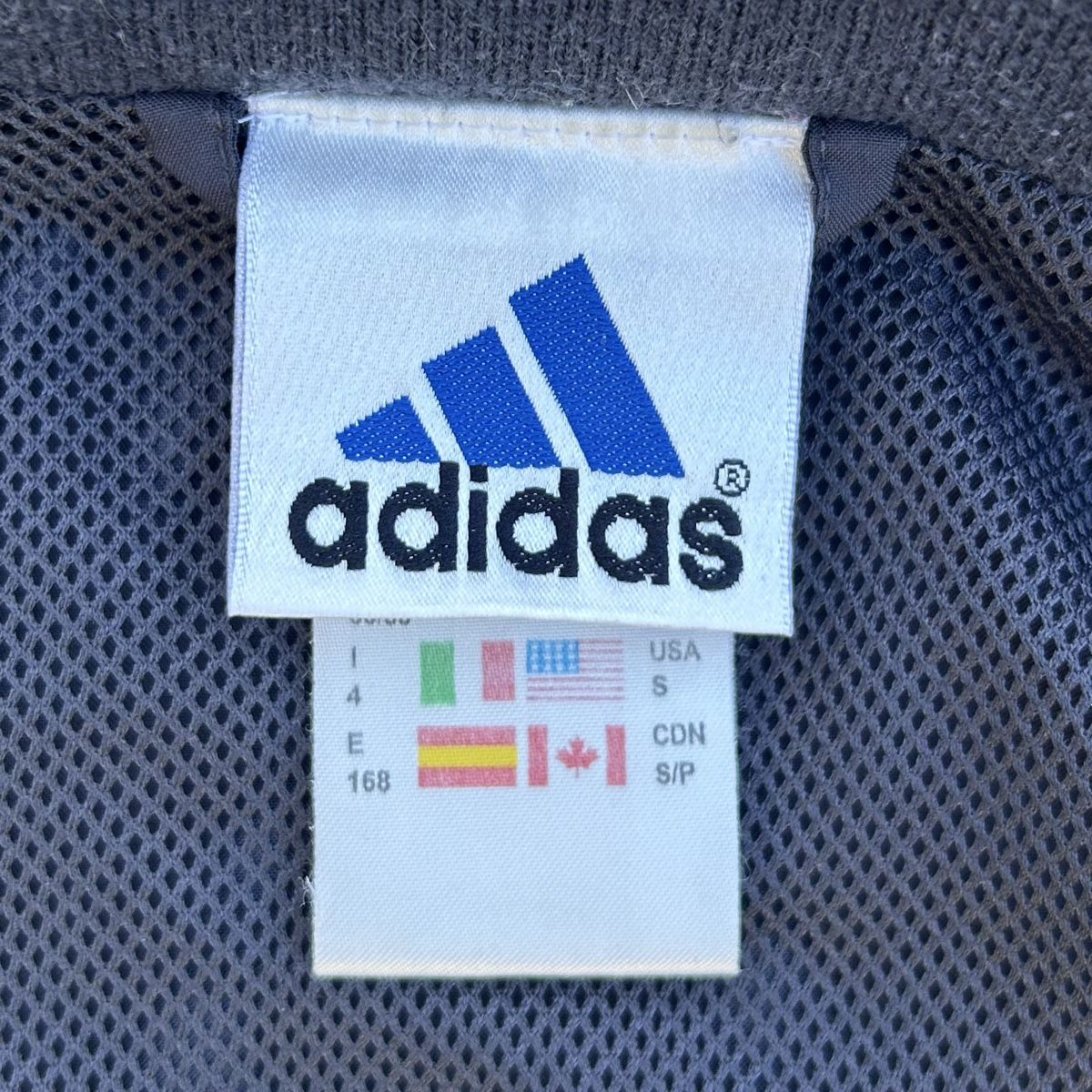 Adidas Vestes: Vintage Adidas Track jacket  – D'occasion à brent par fukusapes 5