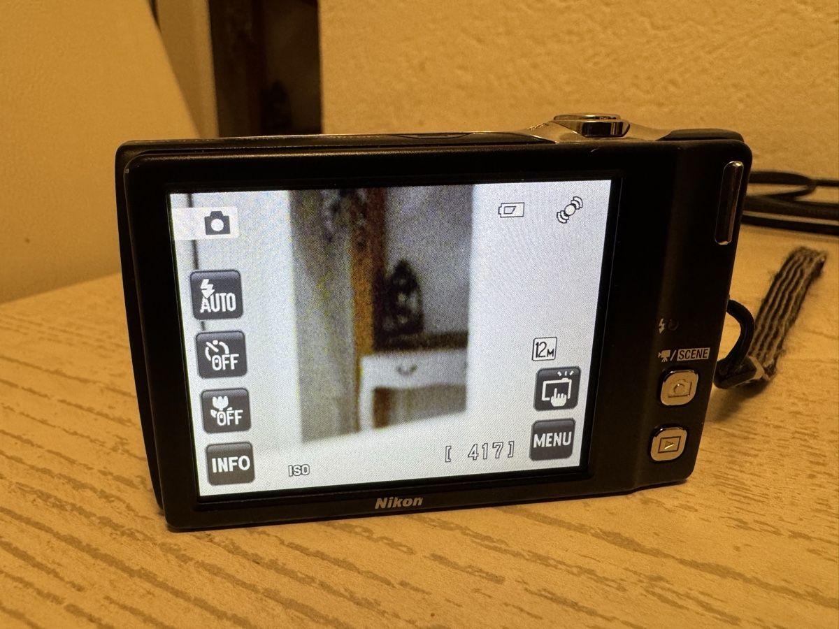 Nikon Fotocamera: nikon coolpix s4000 Digitalkamera – Usato da Zunzgen venduto da milesdavis76 4