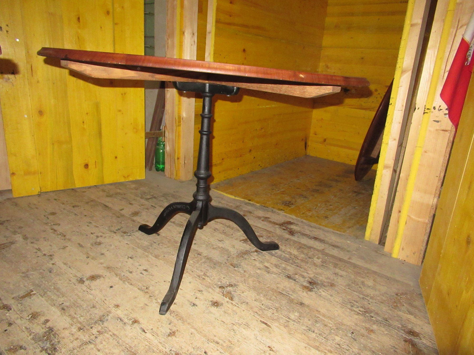 Tavoli: Runder Beizentisch (Ulme/105) – Usato da Berg SG venduto da Pizza58 2