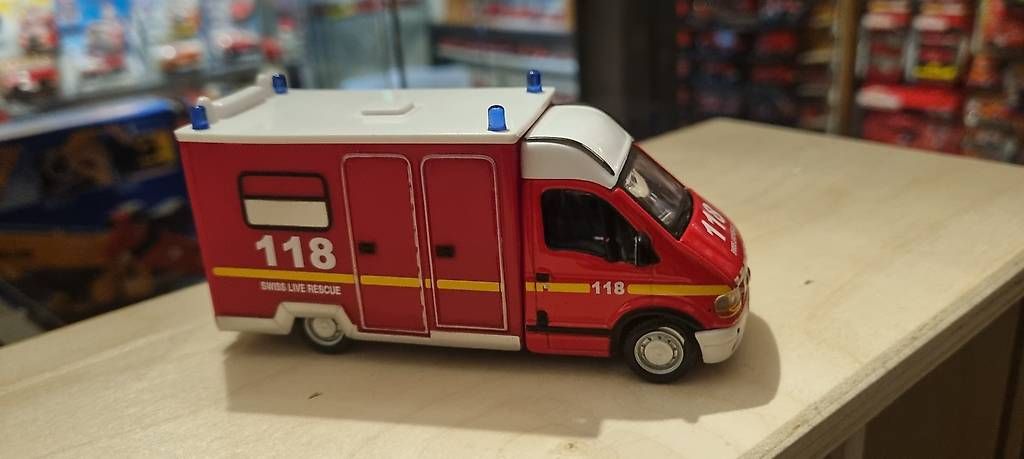 Modellini d'auto: Feuerwehr Renault Burago – Usato da Landquart venduto da Predi91 1