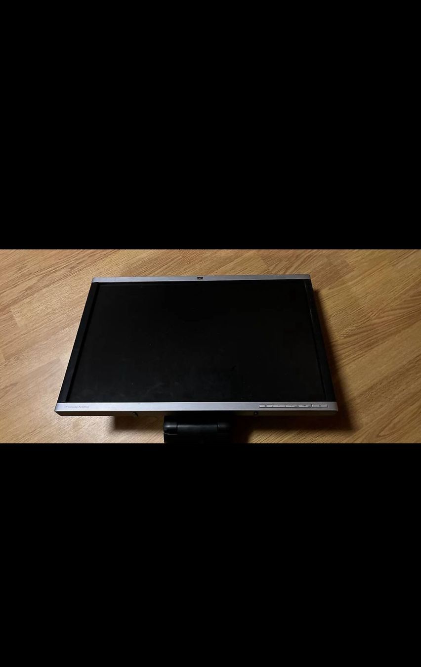 Monitore: HP 60 HZ Monitor – Gebraucht aus Baden von blessb