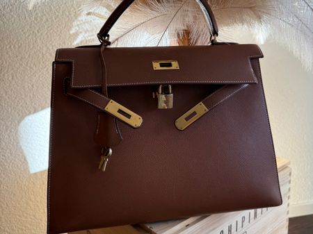 HERMÈS Kelly 32 Sellier / Gold /  Courchevel Leder