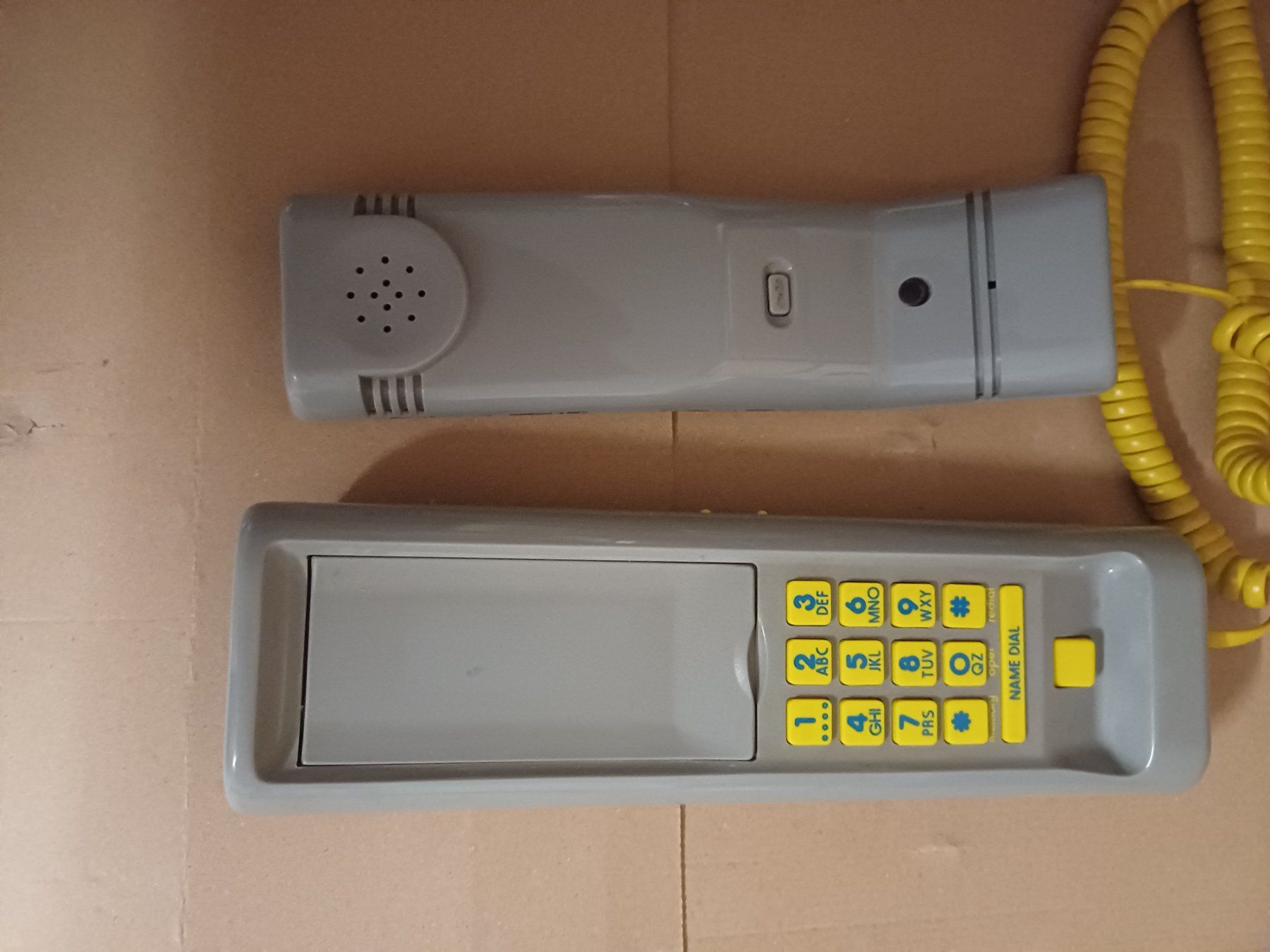 Telefoni: Swatch Twin Phone – Usato da Beringen venduto da ms.doms