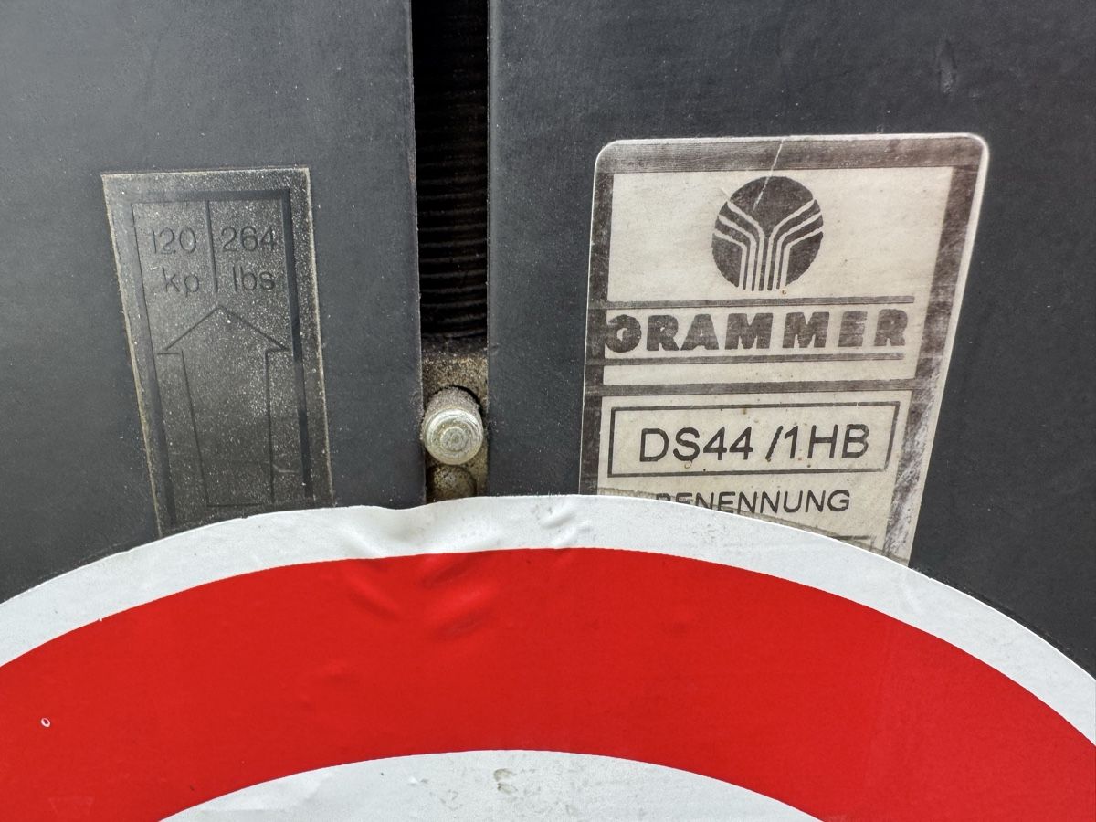 Bührer Trattori: Siège de tracteur Grammer DS44/1HB – Usato da Prêles venduto da Glaude2 5