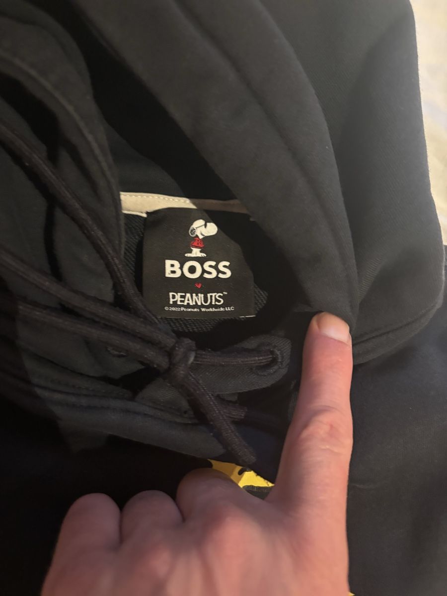 Hugo Boss Maglioni & Felpe: Boss Snopy pullover  – Usato da Zürich venduto da Miro28M 1