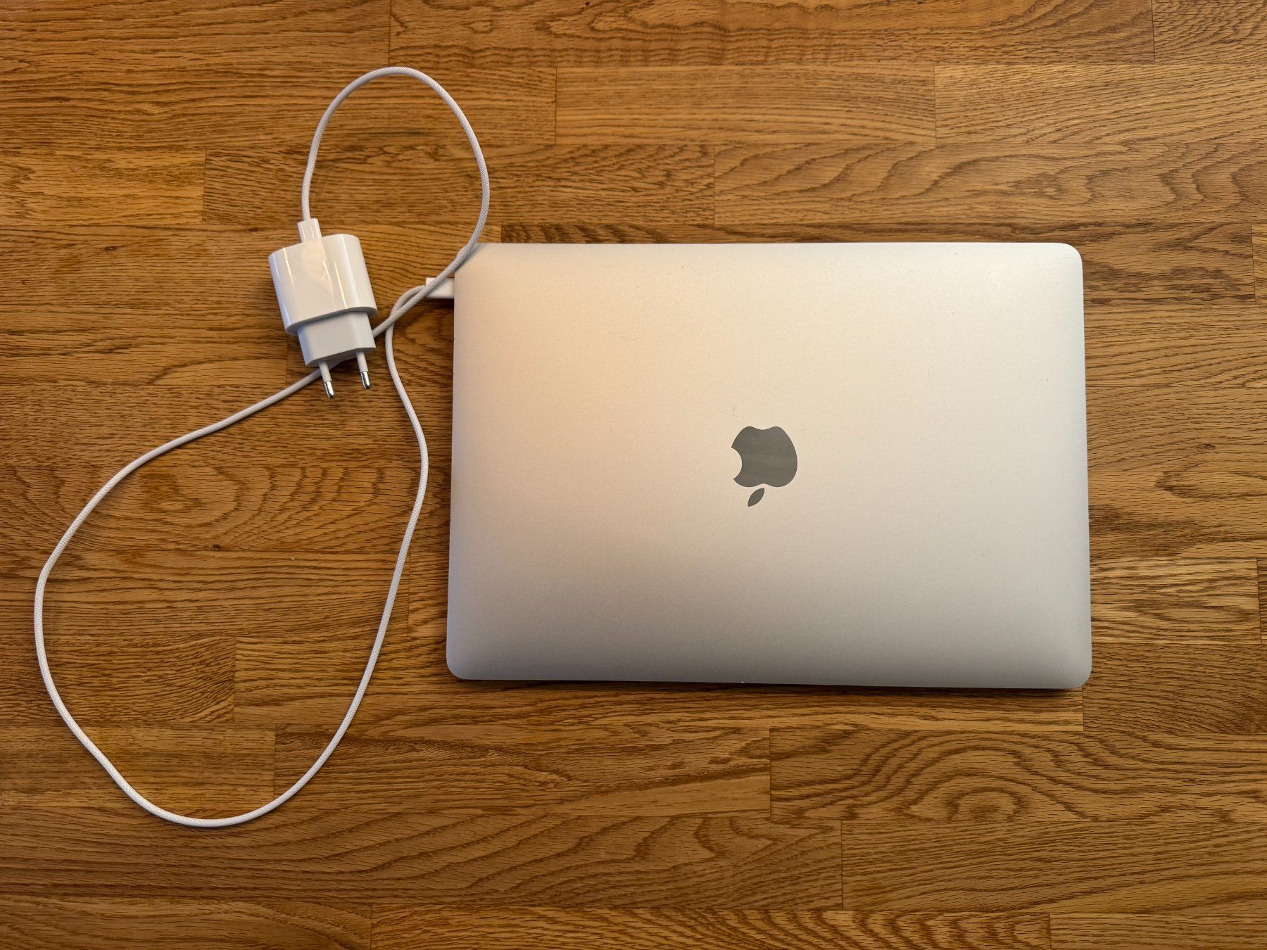 Apple Notebook: MacBook Air – Usato da Zürich venduto da Niro2 1