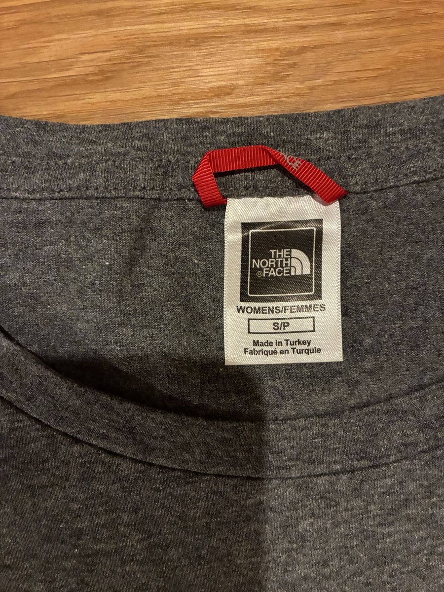 North Face T-Shirts: Bern The North Face – Gebraucht aus Bern von ciful2000 1