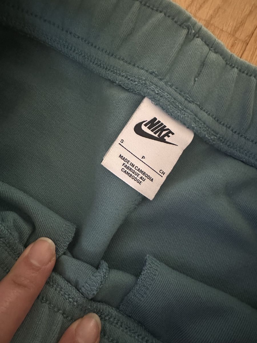 Nike Pantaloni: Nike Tech Trainerhose Gr. S  – Usato da Erlinsbach SO venduto da dikaan 5